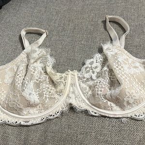 Victoria’s Secret cream colored lace bra